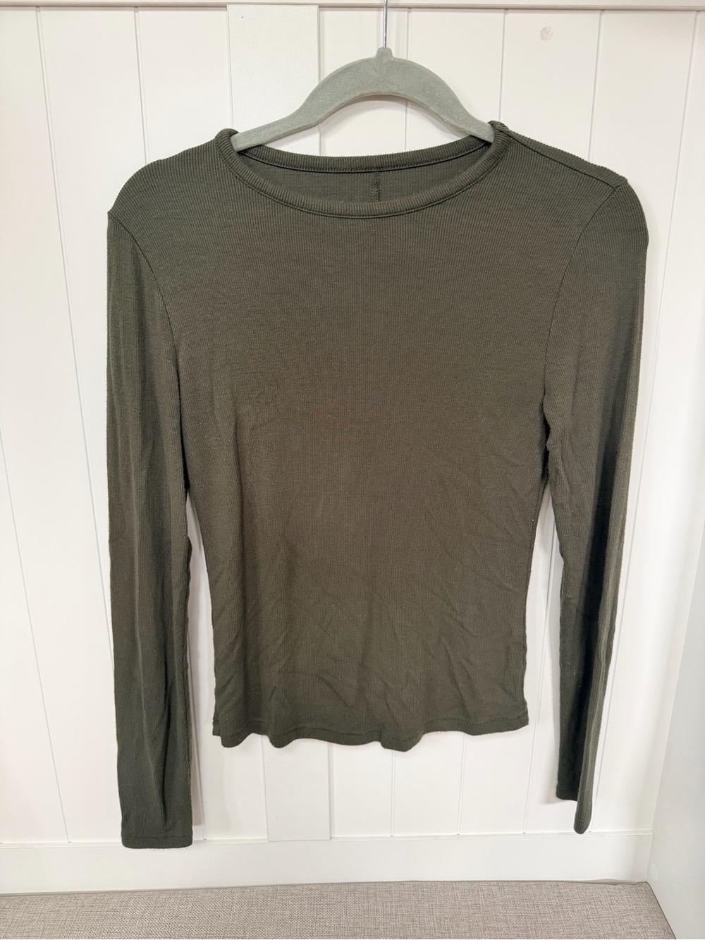 nuuds Olive Ribbed Long-Sleeve Crewneck Top
